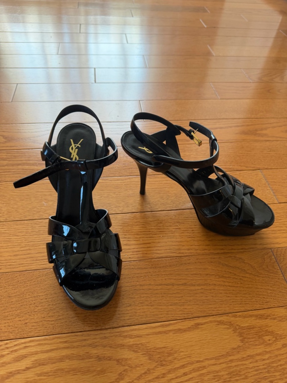 YSL Tribute heels 🖤🖤🖤